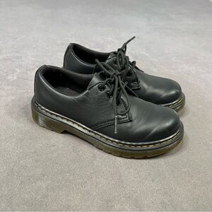 Black Leather Lace-Up Shoes
